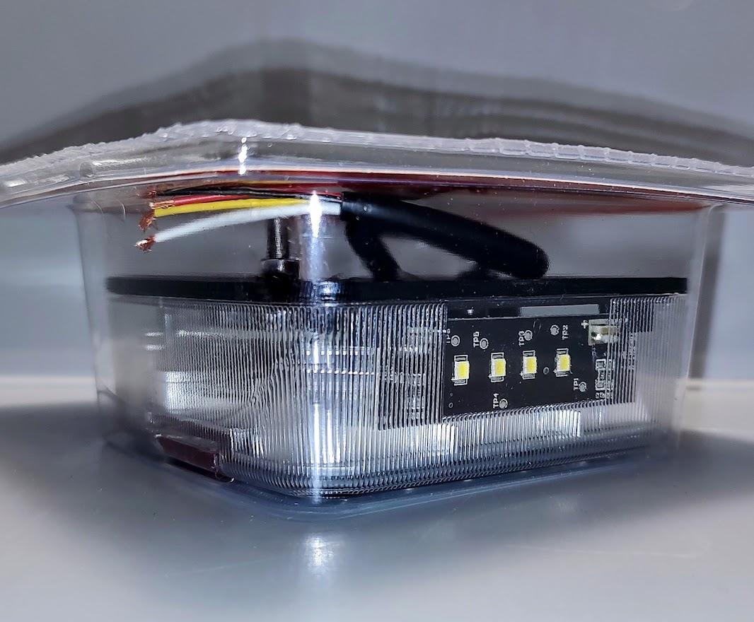 Zadné LED skupinové svetlo hranaté