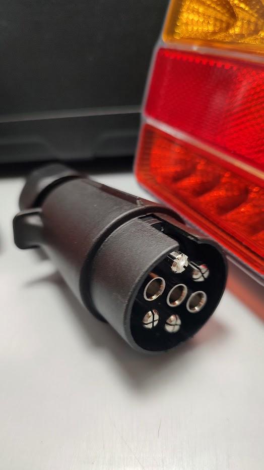 LED prenosná bezdrôtová magnetická súprava zadných svetiel