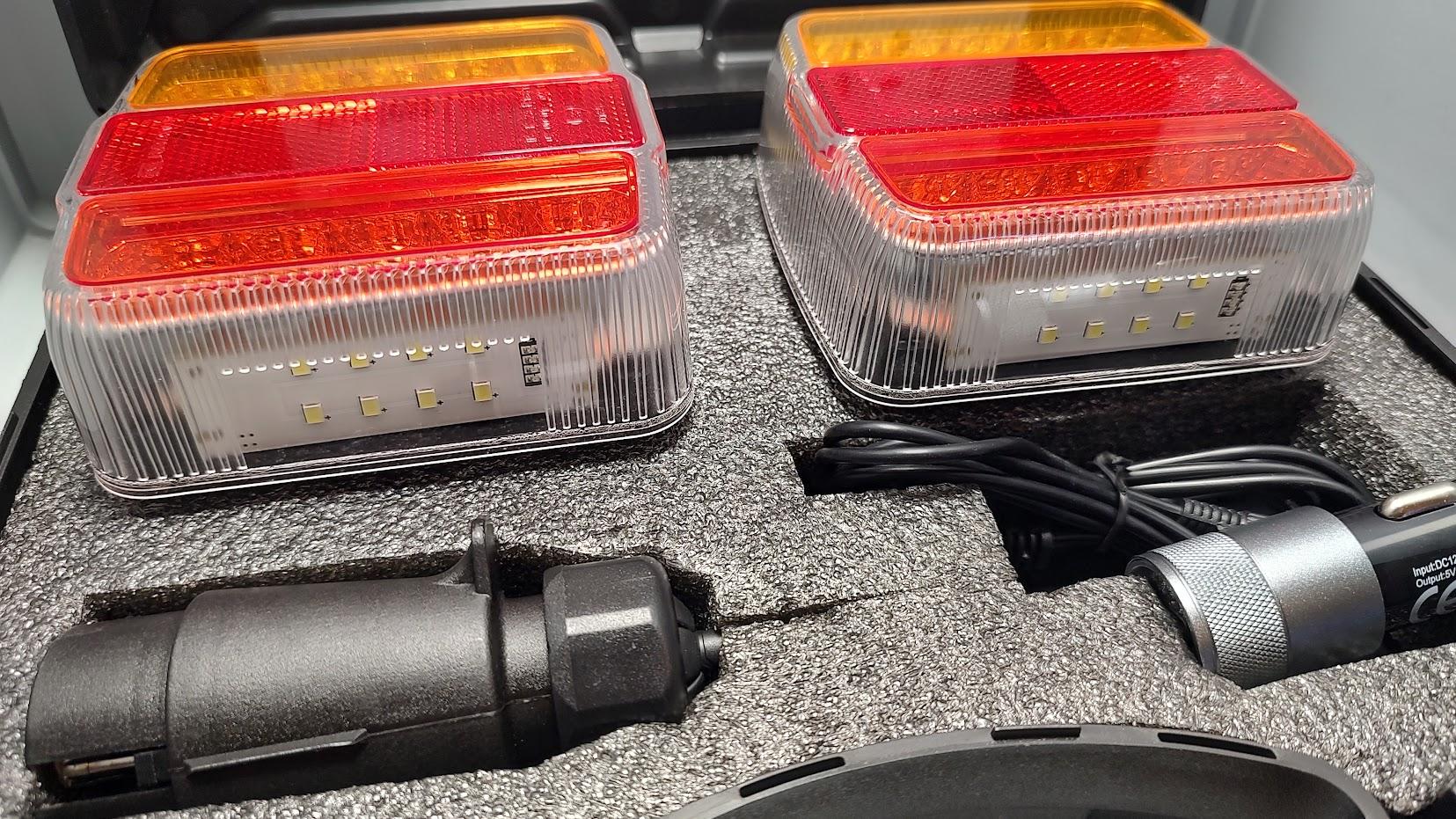 LED prenosná bezdrôtová magnetická súprava zadných svetiel